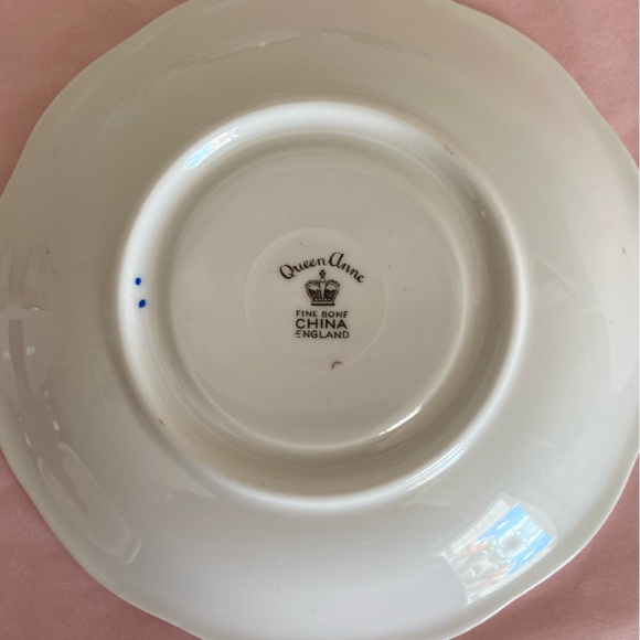 EUC Vtg Queen Anne Bone China Teacup and Saucer in a Fruit Themed Pattern - Picture 8 of 8